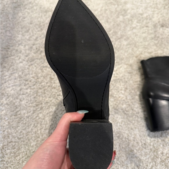 Steve Madden 3” Black Ankle Booties with Chunky Heel - Picture 2 of 4